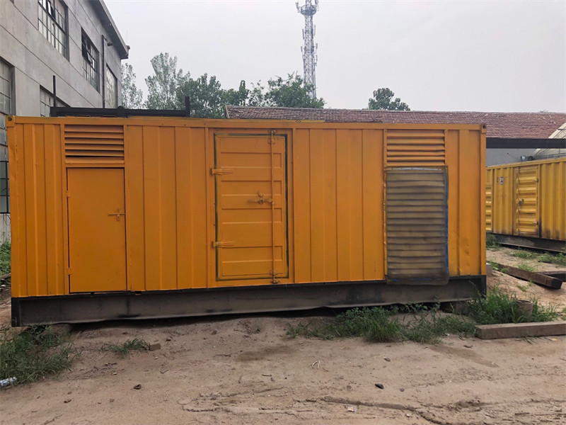 吉阳发电机出租进行负载测试时，电瓶电量不足的具体判断标准是什么？